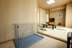 愛犬も連れてぜひ大阪へお越しください。
スタッフは全員ワンちゃん好き！
ワンちゃんも当館が気に入ること間違えなし！