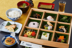 お日にちによりお品が変わります