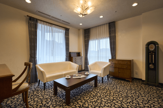 ＜本館 ・Jrスイート＞ ツインルーム＋リビング（50平米）