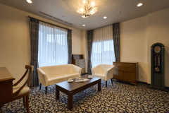 ＜本館 ・Jrスイート＞ ツインルーム＋リビング（50平米）