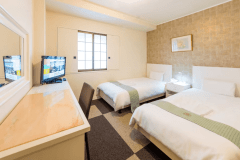 スーペリアツイン　シングルベッドが2台のベーシックなツインルーム