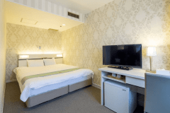 プレミアムダブル　140cm以上のベッドでゆったり　※部屋により仕様が異なります