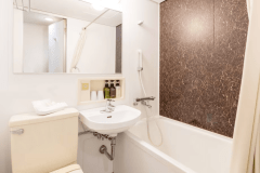 バスルーム一例　※部屋により仕様が異なります