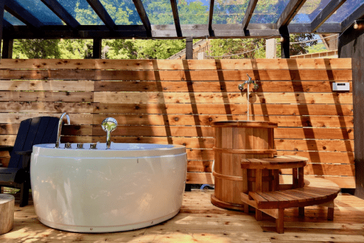 THE SEA アウトドアバス