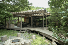 The Valley【Tiny Baseのフラッグシップ !唯一焚き火可能〈最大収容人数：8名様〉】