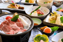 【春のこまくさ会席】上質な脂が雪のように白く、極上の口溶けをくれる「やまがた雪豚」を味わう。※写真はイメージです