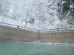 白濁の湯と雪見風呂をたのしむ