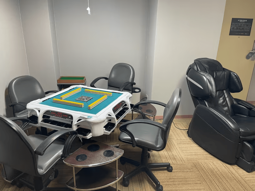 【業界最新台Mリーグ自動配牌AMOS　REXXⅢ卓付き特別室】【2食付】麻雀パック■まつなが牛すきやき会席ディナー１泊2食付き★イン13：00～アウト12：00