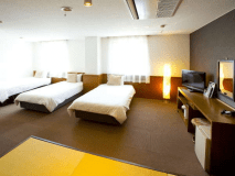 トリプル和洋室