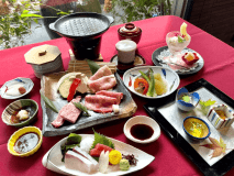 NEW!!「1泊2食付き」賑わい（牛＆豚焼肉盛合わせ）会席ディナーと宮崎きなこ豚鍋付和朝食★アウト11：00