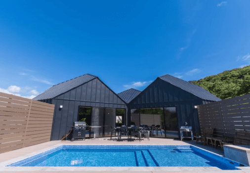 プライベートヴィラドッグ【プール・温泉付き】