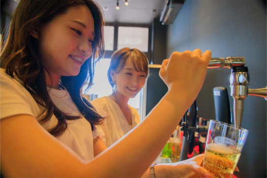 【車中泊・キャンプ専用サイト】プライベートガーデン、焚き火台付き。FREE BARなども楽しめるRVステイ【お食事なし・素泊まり】REST GLAMPING