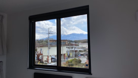 お天気の良い日には寝室からは富士山をご覧いただけます。