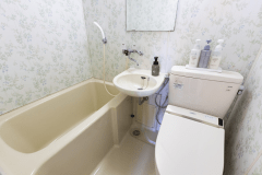 ＜スタンダードツイン＞セミダブルベッド/18平米（バス付）バスルーム