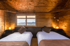 【1棟貸しDXコテージ：1階＋2階】58～67平米/バス付