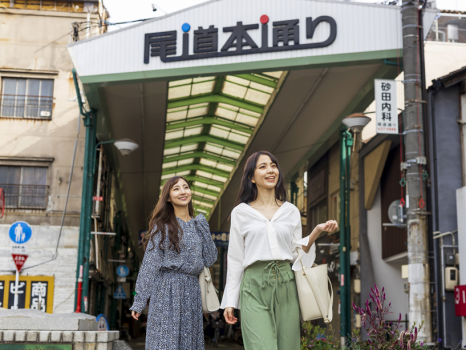 商店街にはレトロなカフェやパン屋さんがそこかしこに。当館から徒歩圏内♪ 商店街にはレトロなカフェやパン屋さんがそこかしこに。当館から徒歩圏内♪