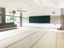 広～い部屋でみんなで布団を並べよう！