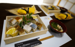 箱ずし(Breakfast and dinner included) Luxurious authentic business trip sushi in your room [Hakozushi]