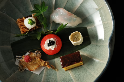 3日間のご滞在中、夕食1回無料(人数分)サービスさせていただきます。※本プランは3泊4日のご滞在で朝食3回 / 【特典】夕食1回無料の3連泊専用プランです。 3日間のご滞在中、夕食1回無料(人数分)サービスさせていただきます。※本プランは3泊4日のご滞在で朝食3回 / 【特典】夕食1回無料の3連泊専用プランです。