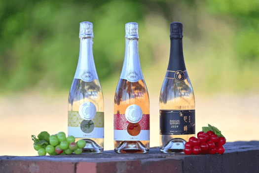 五島ワイナリーが手がけるワインと、料理長 山本 祐輔による五島の旬の食材をふんだんに使用しワインに合わせた特別料理を、ペアリング形式でご提供