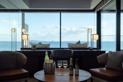 【オールインクルーシブ】
食事の夕朝食及び、レストラン・バーでのドリンク
空港⇔ホテル間の送迎などが含まれた、1日3組限定の特別プランです。