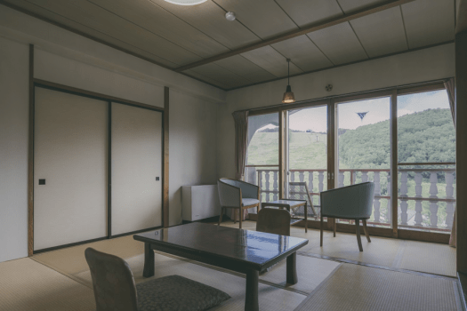Japanese Western Room - Ski slopes View - Bath and Toilet