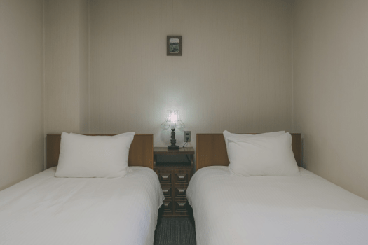 Japanese Western Room - Ski slopes View - Bath and Toilet