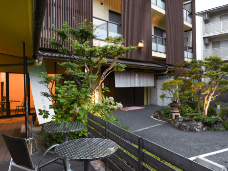 *【外観】有馬へようこそ！湯屋の宿　康貴でございます。