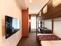 *【二段ベッド】下はセミダブルベッド、上はセミダブルサイズの布団をご用意