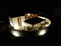 グランピング棟夜景