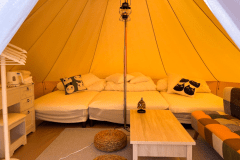 【Type　B】美山で過ごすグランピングテント【シングルベッド２台+セミダブルベッド1台】