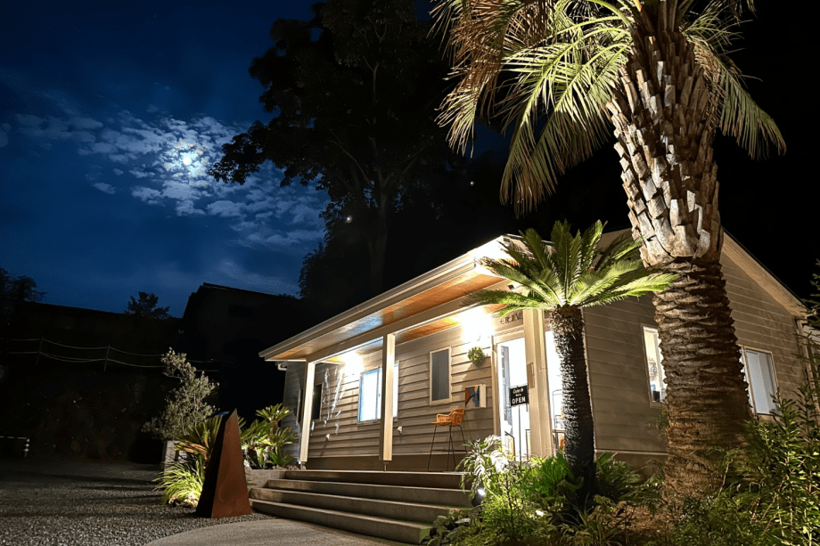 プラスハウス(管理棟)