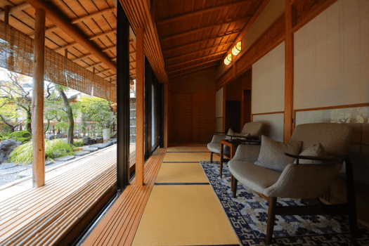 【貴賓室｜S】源泉内湯◆踏込＋庭園付10畳＋8畳＋広縁（74平米以上）
