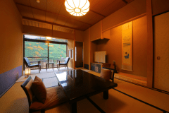 【標準客室｜Ｃ】檜内湯◆踏込＋和室8畳＋4.5畳＋広縁（45平米以上）