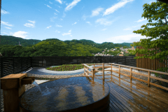 【翌日12時までご滞在可能】＜お部屋食＞相模湾で獲れた海の幸や温泉、客室を心ゆくまで｜1泊2食