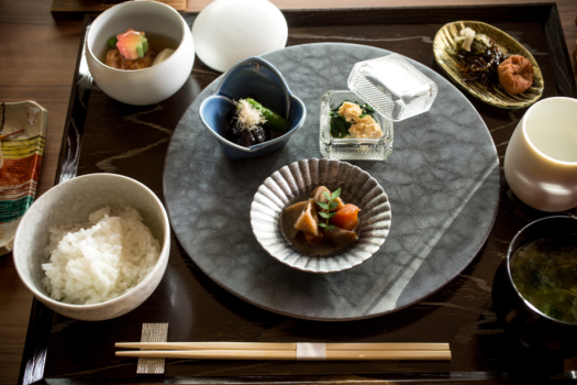 ゲストラウンジ「八坂リビング」和朝食（イメージ）