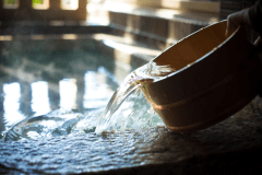 全室温泉風呂付、湯の楽しみに満ちる宿。