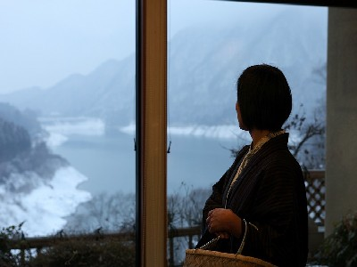 【1泊朝食プラン】平日限定☆とりあえず温泉へ　20時までチェックイン可能