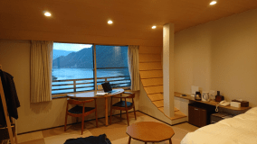 【禁煙】湖側ダブル　シモンズベッド1台付　お一人様に一番人気