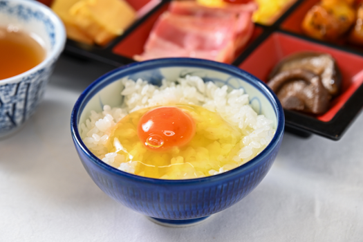 別府 豊泉荘【ご朝食】大分のブランド卵「蘭王」のたまごかけごはんがおすすめです。