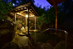 源泉掛け流し「庭園露天風呂」壱の湯