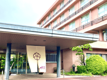 【ゴールデンウィークは別府で過ごそう】九州の食材が詰まったハーフビュッフェ ×３０種のフリードリンク（入湯税込）