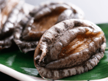 アワビ踊焼はお1人様に1枚付き（写真はアワビのイメージ）