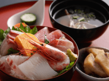 【ビジネス応援！※訳あり】＜1泊2食付き＞夜は気軽に海鮮丼セット！チェックイン17時まで