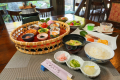 朝食
