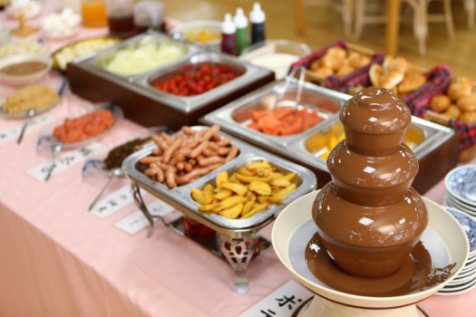 【朝食ハーフバイキング】お子様に大人気のチョコフォンデュもございます。