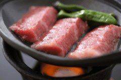 鳥取のブランド和牛「オレイン55」をステーキで。柔らかくとろけるくちどけをご堪能頂けます。