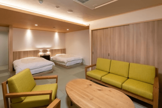 かけ流し温泉付【和室ベッド】16畳 北向観音ビュー