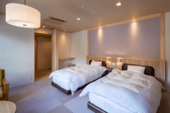 かけ流し温泉付【和室ベッド】12畳 別所ビュー