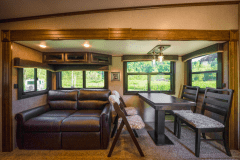 【ハイグレードトレーラー】4ベッド・1棟貸切